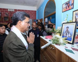 এঞ্জেল চাকমার বাড়িতে গেলেন মুখ্যমন্ত্রী ডাঃ মানিক সাহা।
