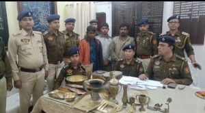 দুই চোর ও চুরির মাল ক্রেতাকে গ্রেপ্তার করল পুলিশ।